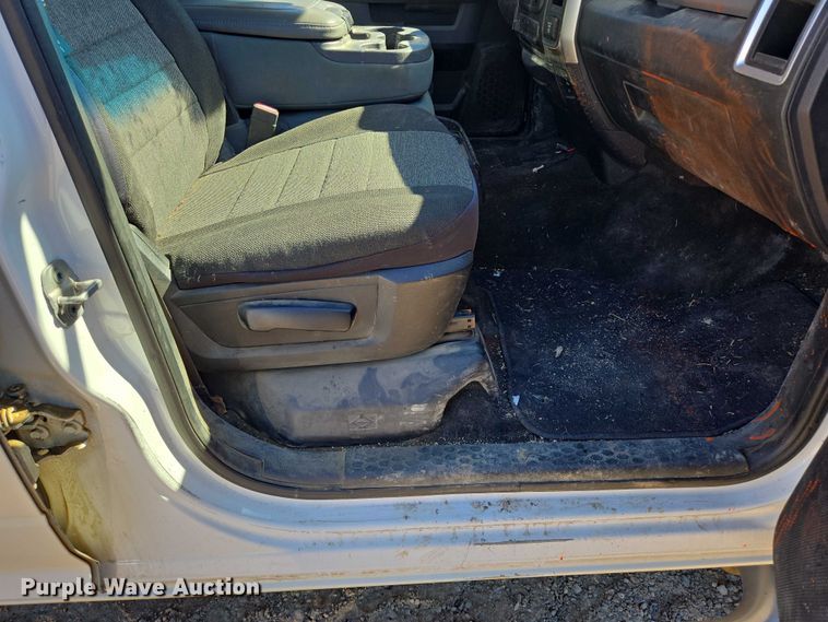 image for item ER5061 2014 RAM 2500 Crew Cab pickup truck