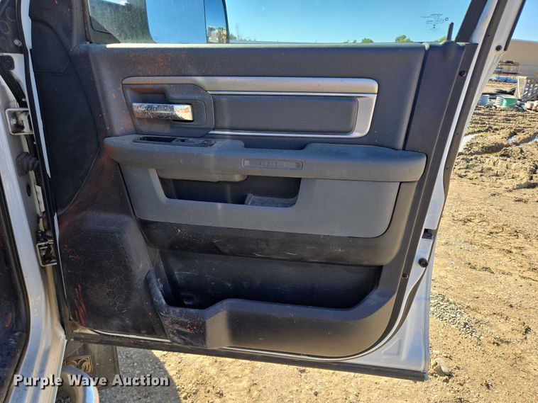 image for item ER5061 2014 RAM 2500 Crew Cab pickup truck