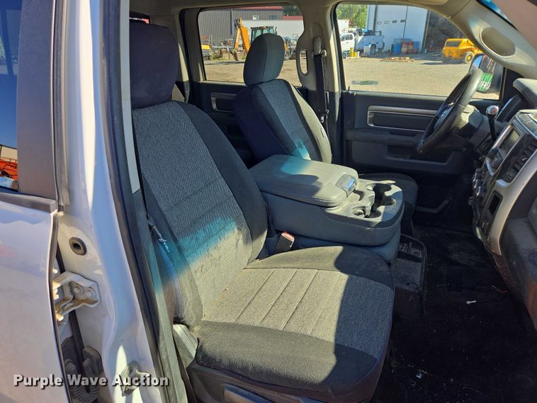 image for item ER5061 2014 RAM 2500 Crew Cab pickup truck