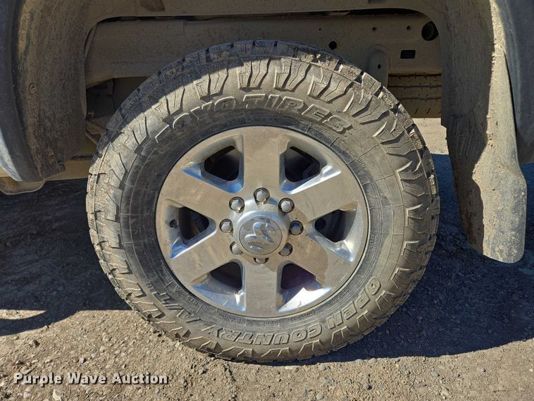 image for item ER5061 2014 RAM 2500 Crew Cab pickup truck