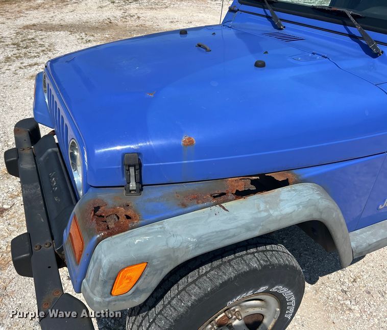 image for item ET3038 1998 Jeep Wrangler Sport SUV