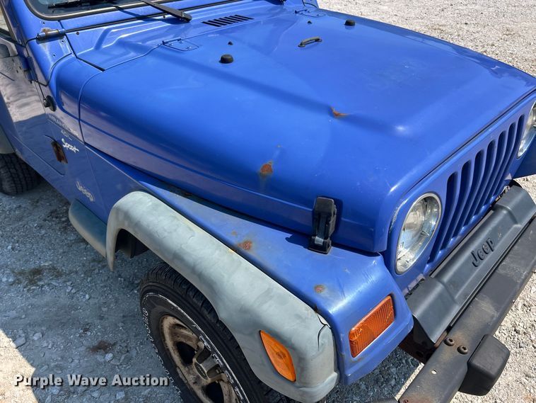 image for item ET3038 1998 Jeep Wrangler Sport SUV