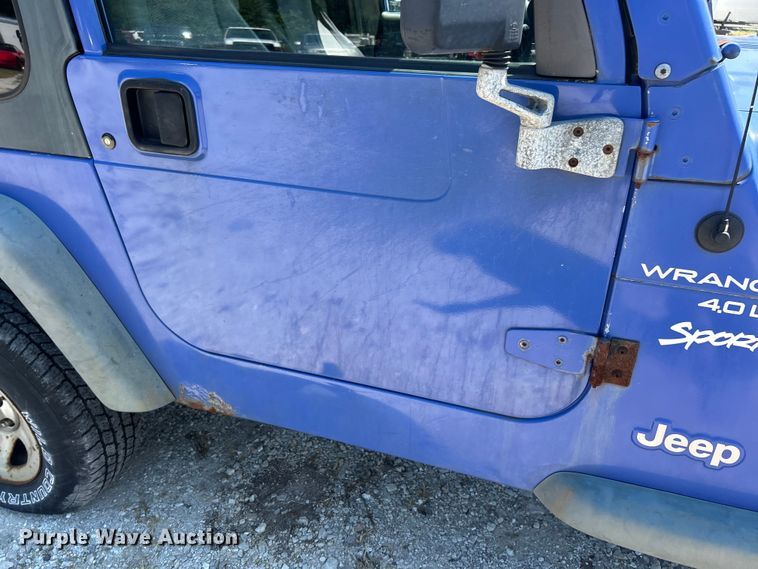 image for item ET3038 1998 Jeep Wrangler Sport SUV