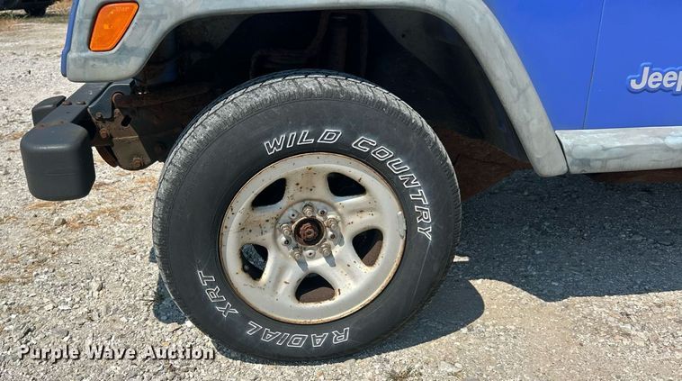 image for item ET3038 1998 Jeep Wrangler Sport SUV