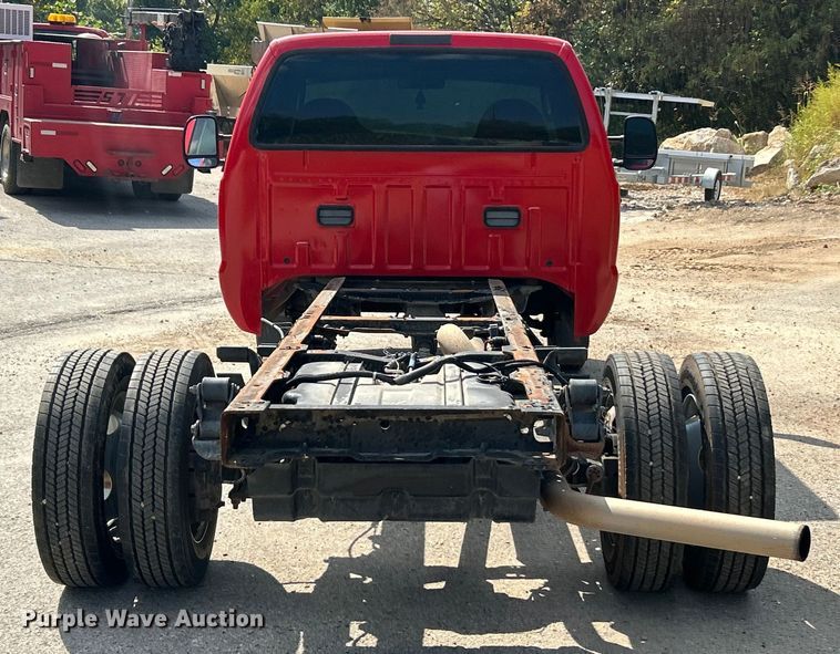 image for item ET3189 2006 Ford F450 XL Super Duty  truck cab and chassis