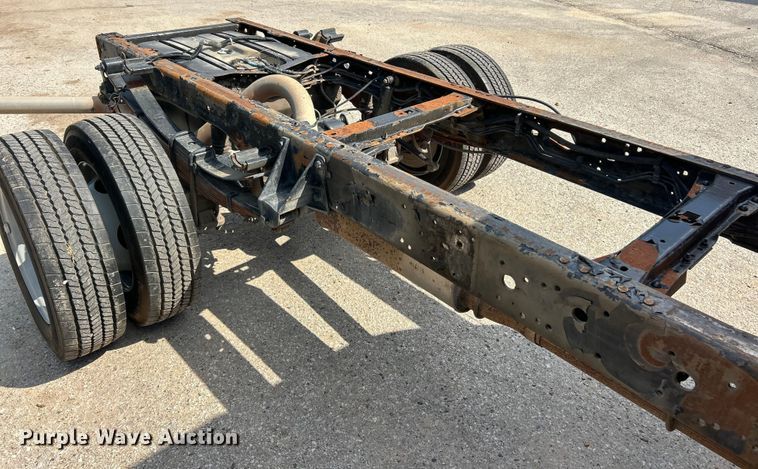 image for item ET3189 2006 Ford F450 XL Super Duty  truck cab and chassis