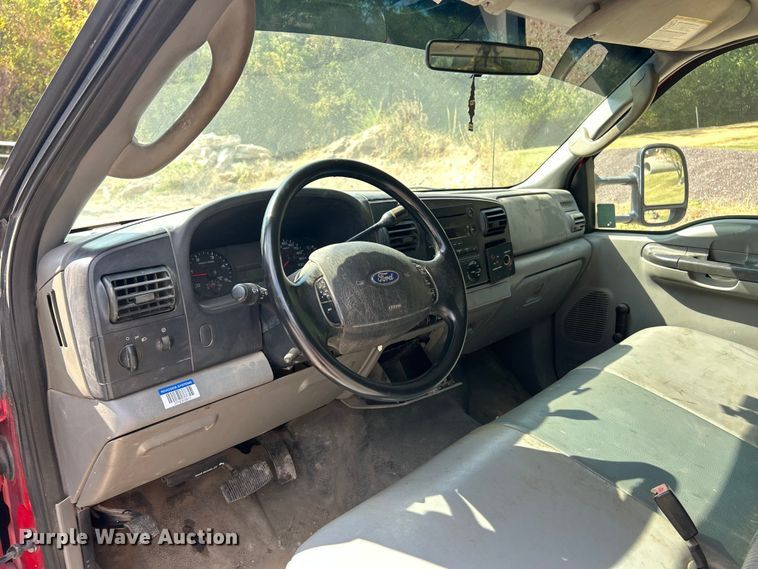 image for item ET3189 2006 Ford F450 XL Super Duty  truck cab and chassis