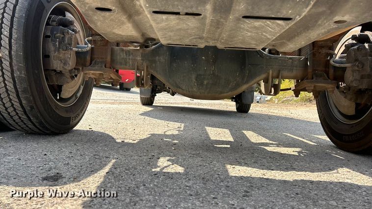 image for item ET3189 2006 Ford F450 XL Super Duty  truck cab and chassis