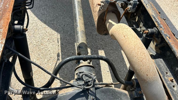 image for item ET3189 2006 Ford F450 XL Super Duty  truck cab and chassis