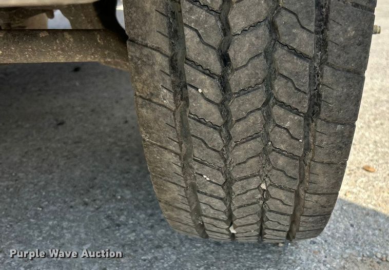 image for item ET3189 2006 Ford F450 XL Super Duty  truck cab and chassis