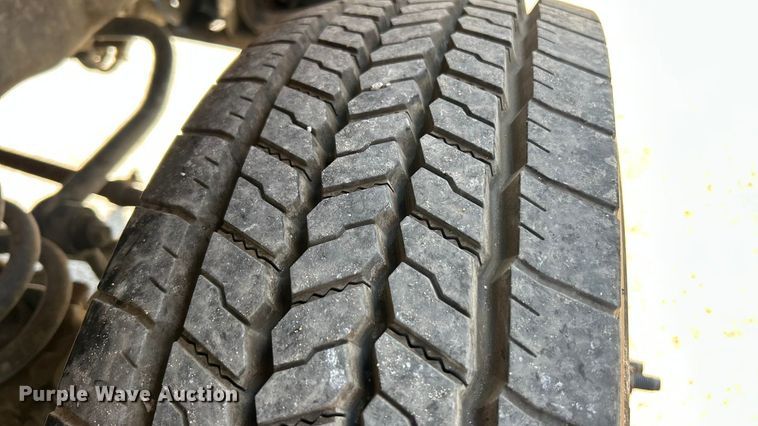 image for item ET3189 2006 Ford F450 XL Super Duty  truck cab and chassis