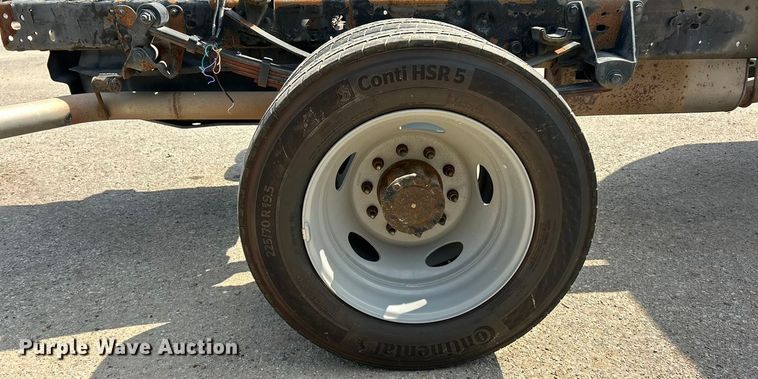 image for item ET3189 2006 Ford F450 XL Super Duty  truck cab and chassis