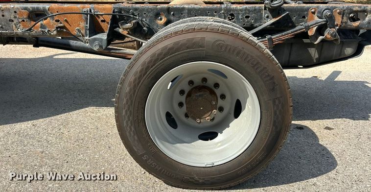 image for item ET3189 2006 Ford F450 XL Super Duty  truck cab and chassis