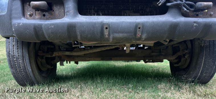 image for item ET3190 2000 Ford F450 Super Duty XL truck cab and chassis