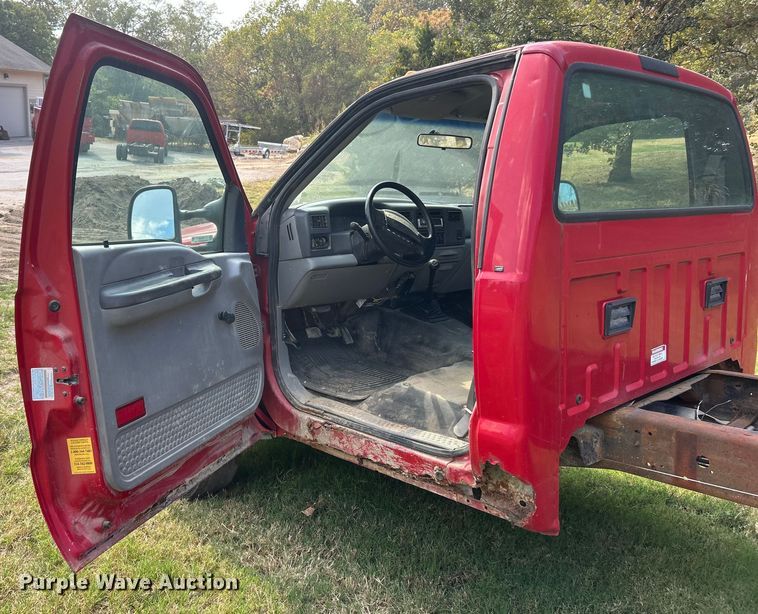 image for item ET3190 2000 Ford F450 Super Duty XL truck cab and chassis