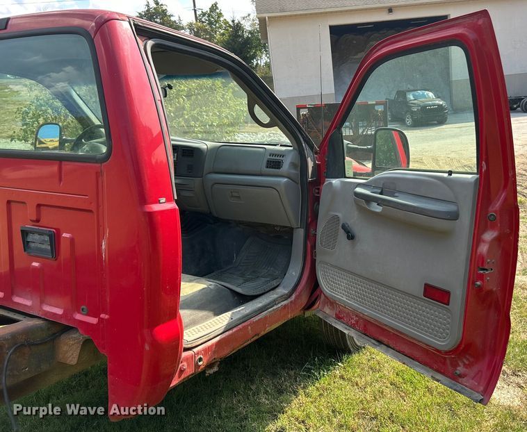 image for item ET3190 2000 Ford F450 Super Duty XL truck cab and chassis