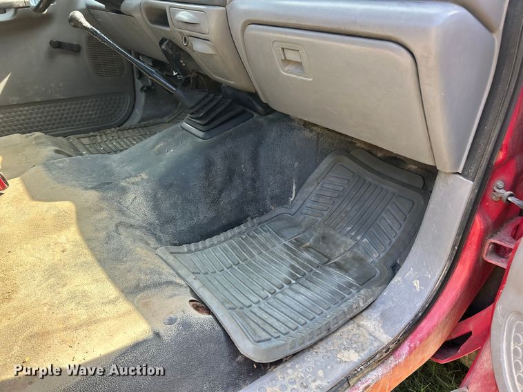 image for item ET3190 2000 Ford F450 Super Duty XL truck cab and chassis