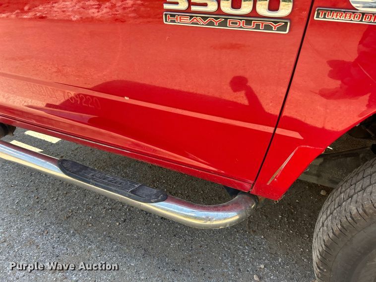 image for item ET3191 2015 RAM 3500HD truck cab and chassis