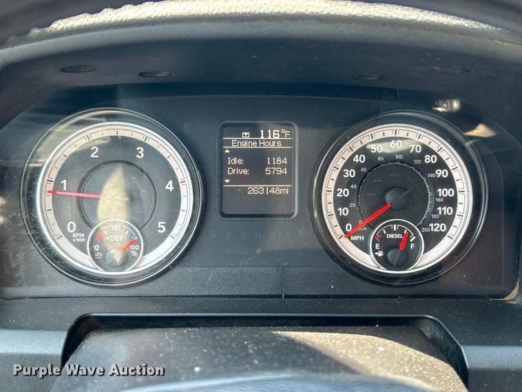 image for item ET3191 2015 RAM 3500HD truck cab and chassis