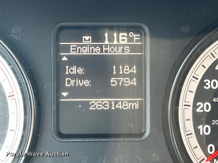 image for item ET3191 2015 RAM 3500HD truck cab and chassis