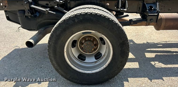 image for item ET3191 2015 RAM 3500HD truck cab and chassis