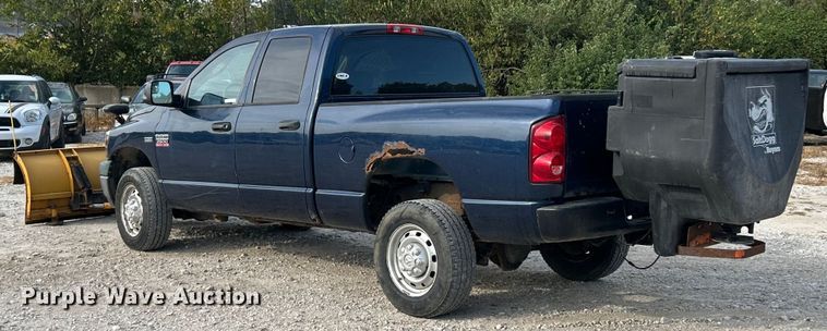 image for item ET3195 2008 Dodge Ram 2500HD Quad Cab pickup truck