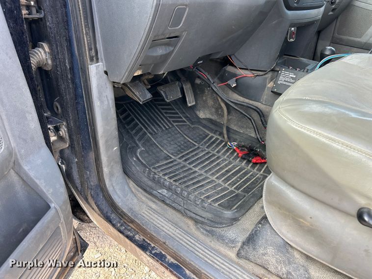 image for item ET3195 2008 Dodge Ram 2500HD Quad Cab pickup truck