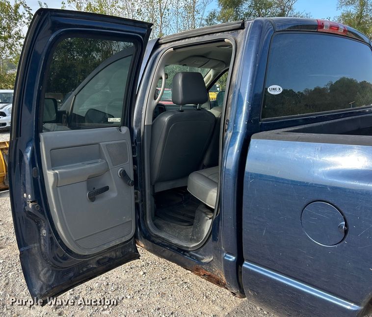 image for item ET3195 2008 Dodge Ram 2500HD Quad Cab pickup truck