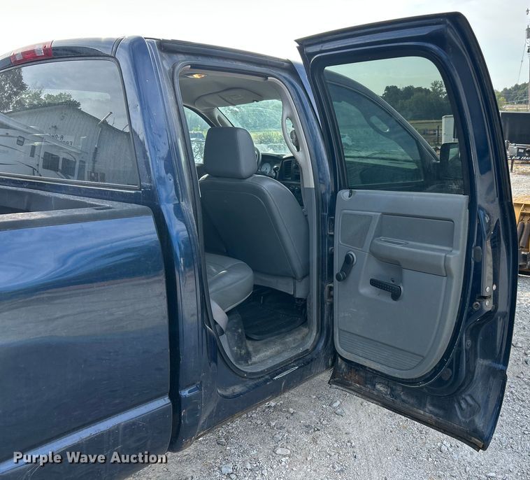 image for item ET3195 2008 Dodge Ram 2500HD Quad Cab pickup truck