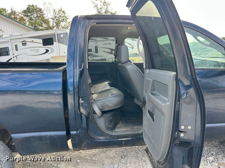 image for item ET3195 2008 Dodge Ram 2500HD Quad Cab pickup truck