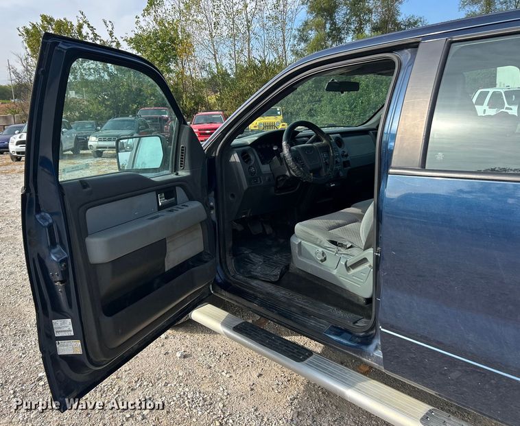 image for item ET3196 2014 Ford F150 XL  SuperCab pickup truck