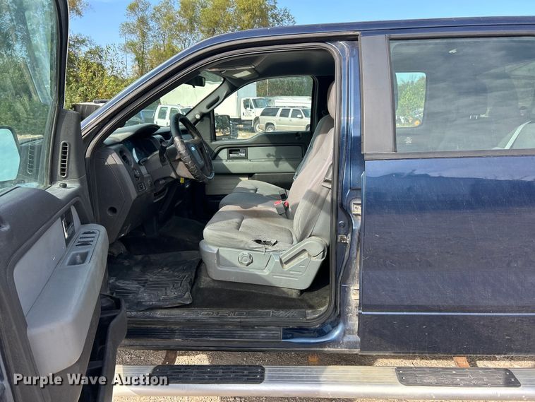 image for item ET3196 2014 Ford F150 XL  SuperCab pickup truck