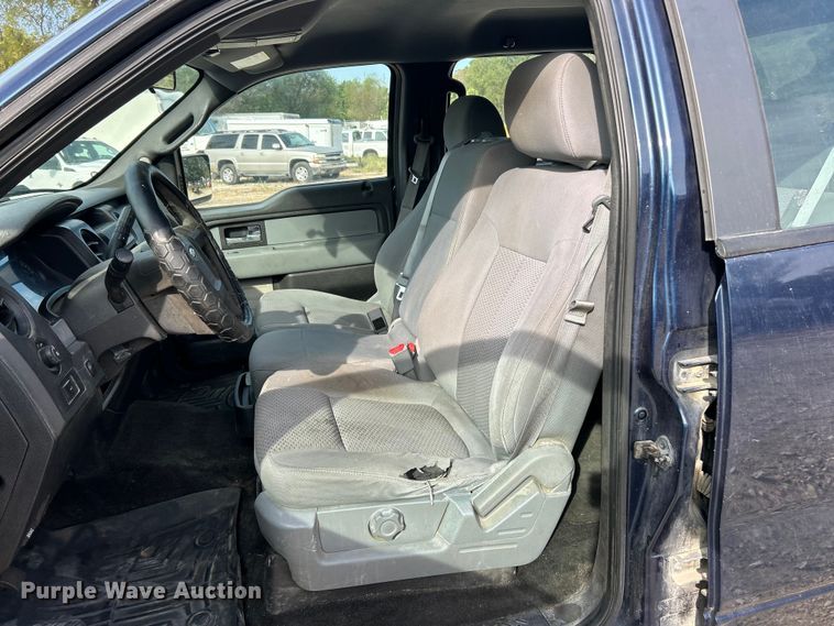 image for item ET3196 2014 Ford F150 XL  SuperCab pickup truck