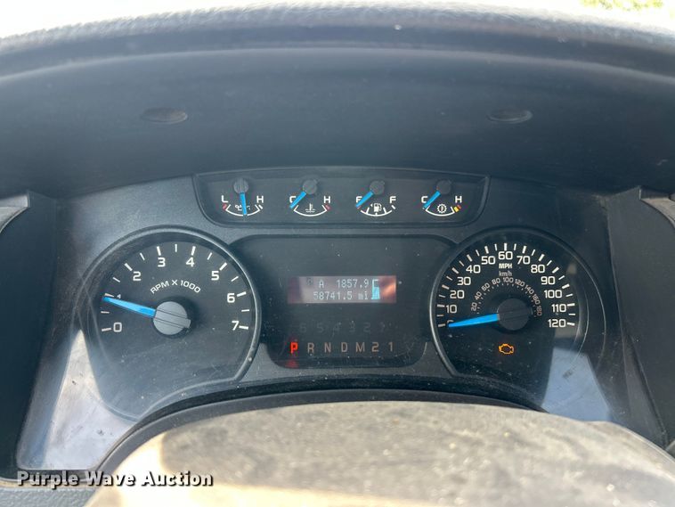 image for item ET3196 2014 Ford F150 XL  SuperCab pickup truck