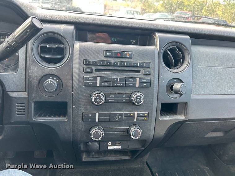 image for item ET3196 2014 Ford F150 XL  SuperCab pickup truck