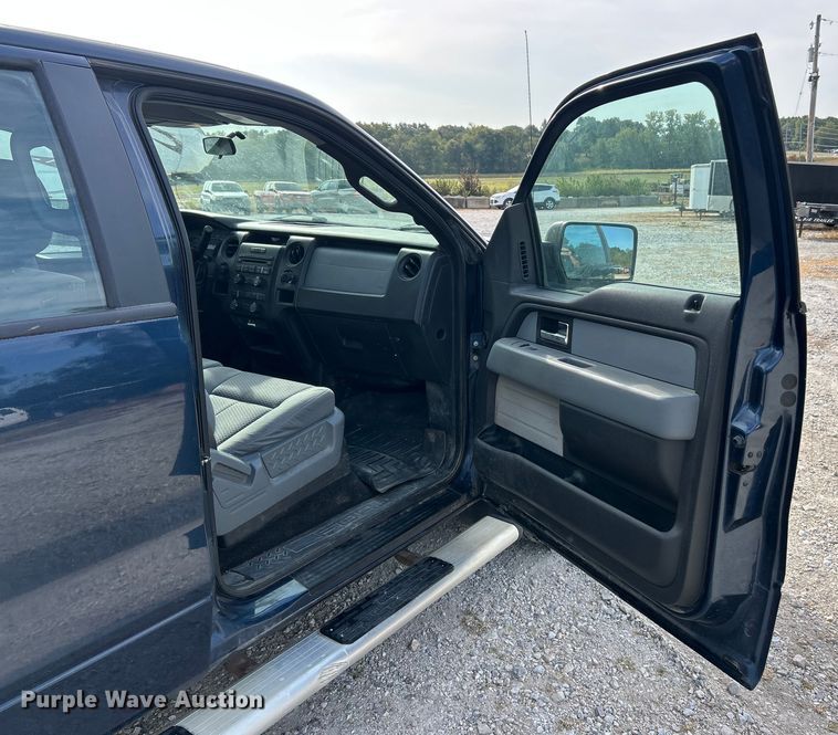 image for item ET3196 2014 Ford F150 XL  SuperCab pickup truck