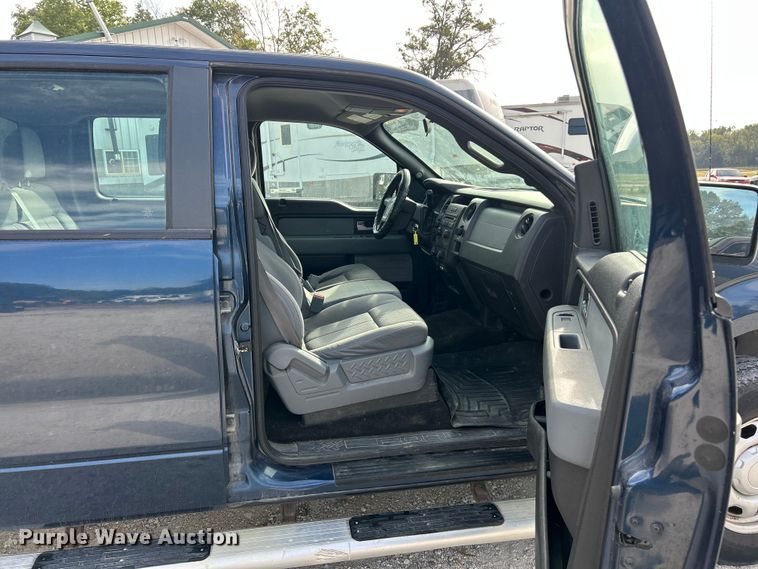 image for item ET3196 2014 Ford F150 XL  SuperCab pickup truck