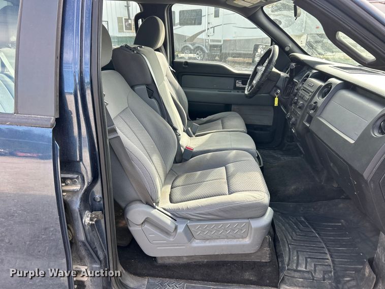 image for item ET3196 2014 Ford F150 XL  SuperCab pickup truck