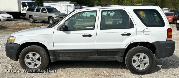 image for item ET3197 2006 Ford Escape XLS SUV