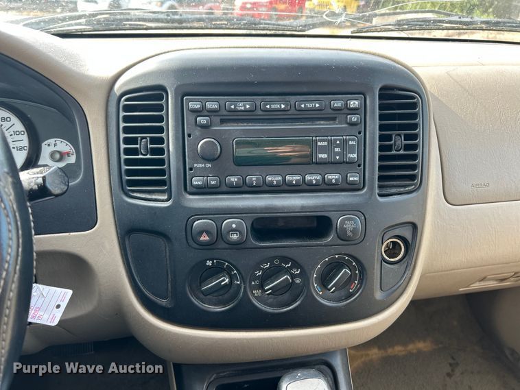 image for item ET3197 2006 Ford Escape XLS SUV