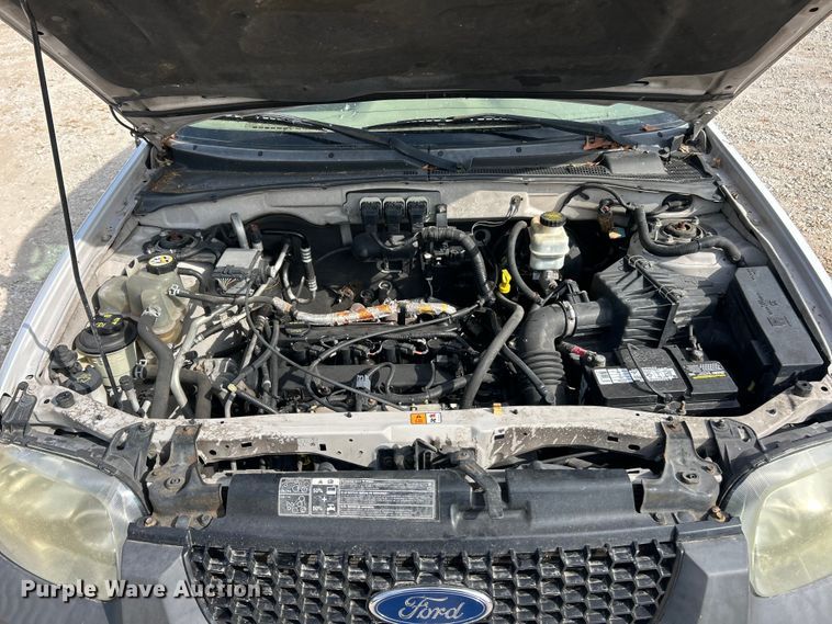 image for item ET3197 2006 Ford Escape XLS SUV