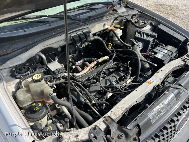 image for item ET3197 2006 Ford Escape XLS SUV