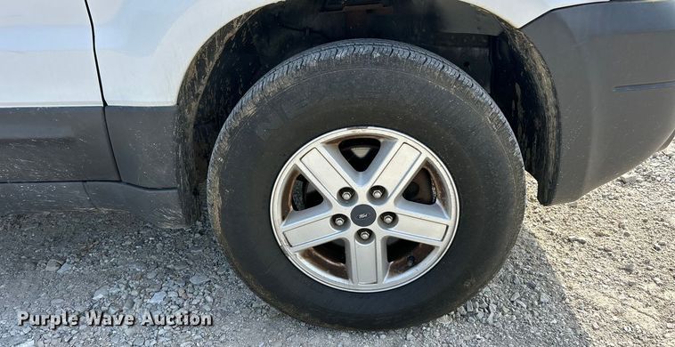 image for item ET3197 2006 Ford Escape XLS SUV