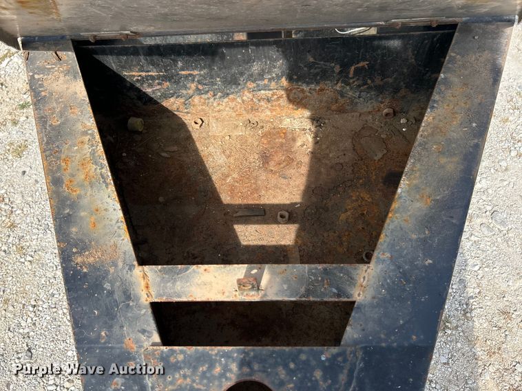 image for item ET3200 2014 Holden HD020 equipment trailer