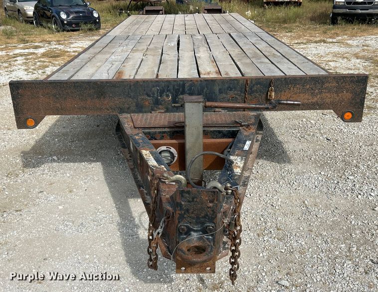 image for item ET3201 2006 Big Tow BE10 equipment trailer