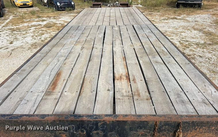 image for item ET3201 2006 Big Tow BE10 equipment trailer