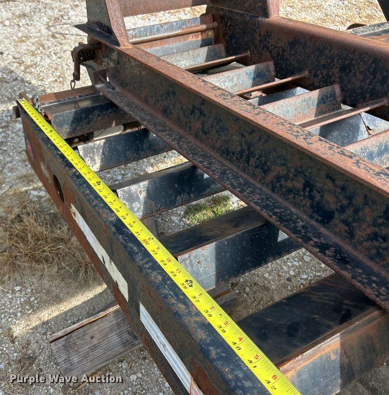 image for item ET3201 2006 Big Tow BE10 equipment trailer