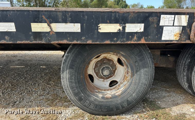 image for item ET3201 2006 Big Tow BE10 equipment trailer