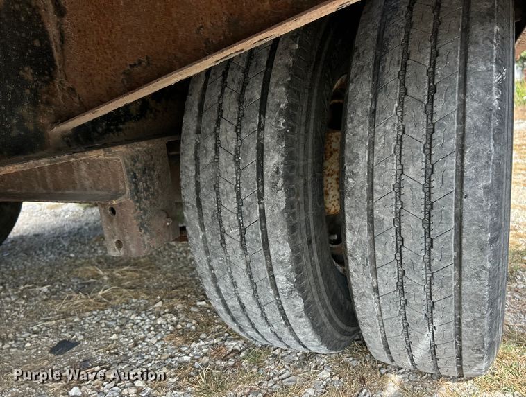 image for item ET3201 2006 Big Tow BE10 equipment trailer