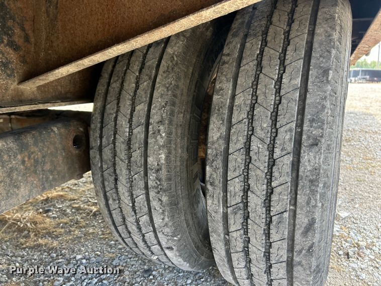 image for item ET3201 2006 Big Tow BE10 equipment trailer